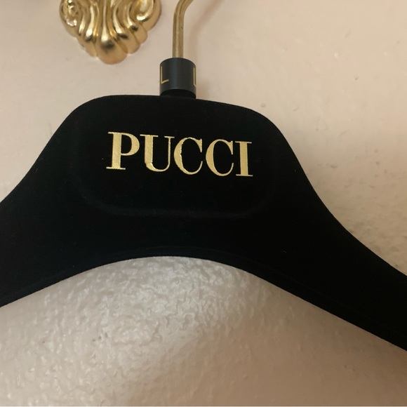 Authentic velvet Emilio PUCCI hanger from Italy +bonus signed Pucci card/envlop - Picture 2 of 7
